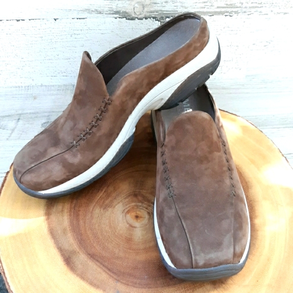 Merrell Shoes - EUC MERRELL MOC SHOES